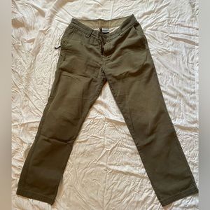 Olive color size 32 Columbia men’s pants